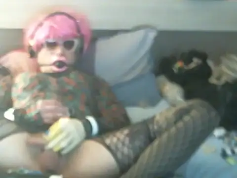 Snapshot of Kinkyslut07 chatting on 11/11/25, 03:45 Kinkyslut07 online show from 11/11/25, 03:45