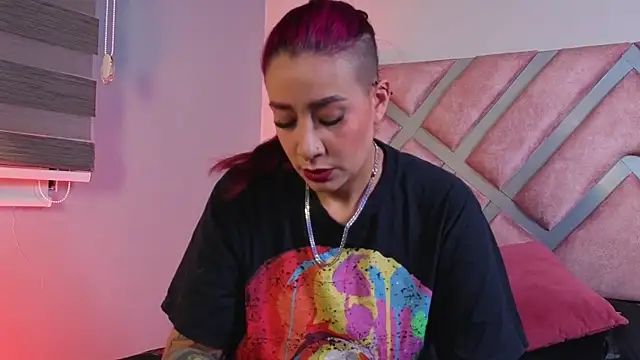  kelly hous36 online show from 10/29/25, 12:29