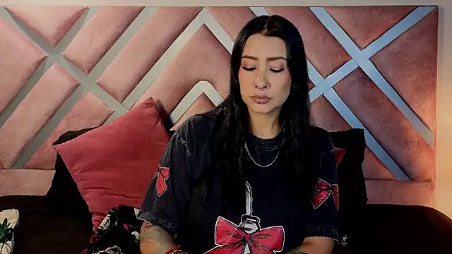  kelly hous36 online show from 04/15/26, 12:45