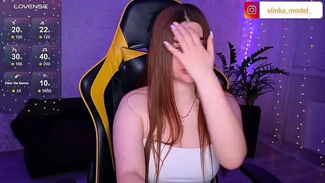 Snapshot of Elishka_ chatting on 12/08/24, 08:04 Elishka online show from 12/08/24, 08:04