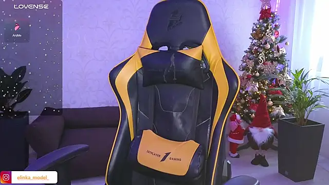 Snapshot of Elishka_ chatting on 12/20/24, 07:12 Elishka online show from 12/20/24, 07:12