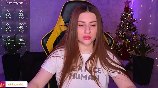 Snapshot of Elishka_ chatting on 12/22/24, 06:59 Elishka online show from 12/22/24, 06:59