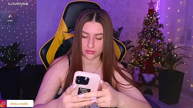 Snapshot of Elishka_ chatting on 12/23/24, 06:16 Elishka online show from 12/23/24, 06:16