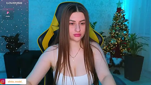 Snapshot of Elishka_ chatting on 12/25/24, 05:15 Elishka online show from 12/25/24, 05:15