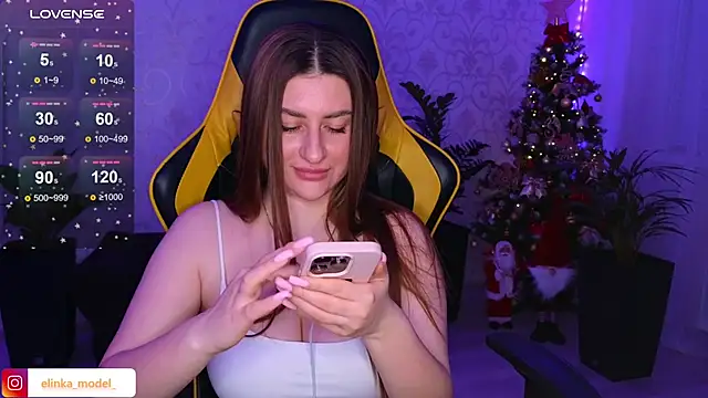 Snapshot of Elishka_ chatting on 01/01/25, 05:44 Elishka online show from 01/01/25, 05:44