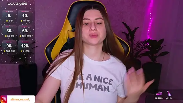 Snapshot of Elishka_ chatting on 01/23/25, 05:21 Elishka online show from 01/23/25, 05:21