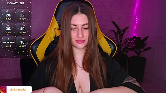 Snapshot of Elishka_ chatting on 01/26/25, 10:02 Elishka online show from 01/26/25, 10:02