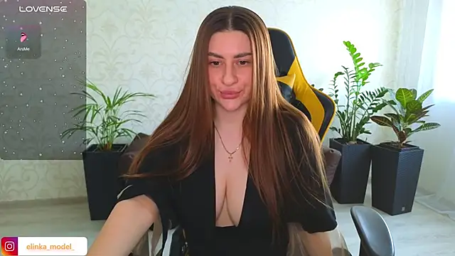 Snapshot of Elishka_ chatting on 02/10/25, 08:53 Elishka online show from 02/10/25, 08:53