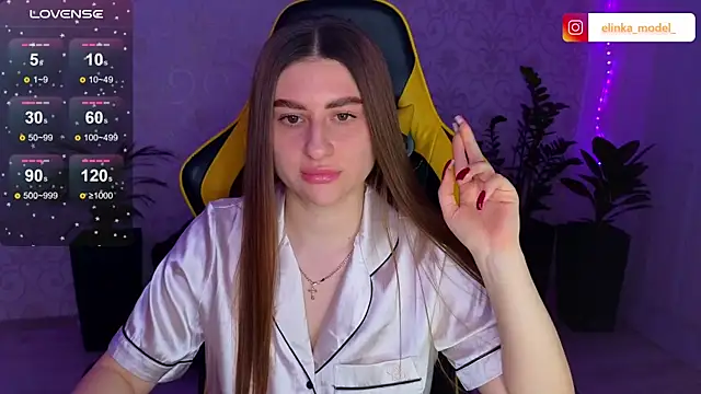 Snapshot of Elishka_ chatting on 02/22/25, 06:08 Elishka online show from 02/22/25, 06:08