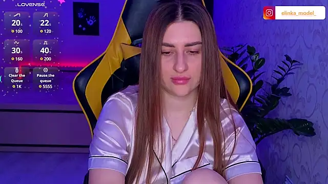 Snapshot of Elishka_ chatting on 03/07/25, 07:38 Elishka online show from 03/07/25, 07:38