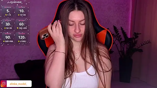 Snapshot of Elishka_ chatting on 09/29/25, 05:12 Elishka online show from 09/29/25, 05:12