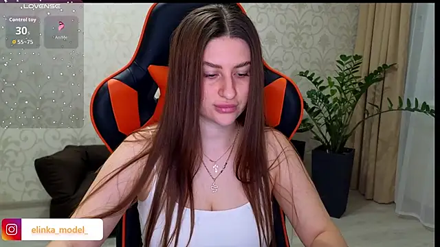 Snapshot of Elishka_ chatting on 11/07/25, 02:39 Elishka online show from 11/07/25, 02:39