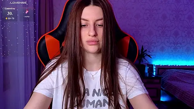 Snapshot of Elishka_ chatting on 03/04/26, 09:32 Elishka online show from 03/04/26, 09:32