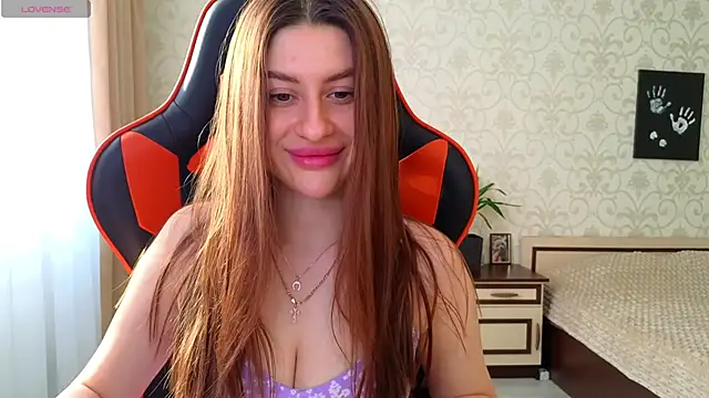 Snapshot of Elishka_ chatting on 03/31/26, 05:08 Elishka online show from 03/31/26, 05:08