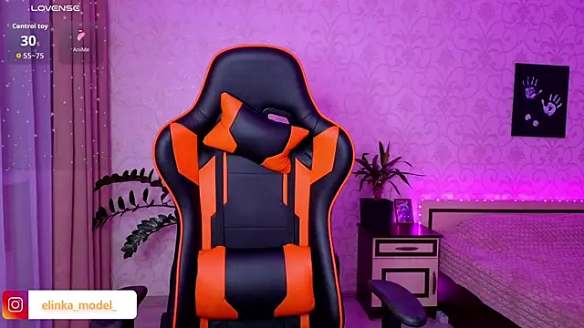 Snapshot of Elishka_ chatting on 04/01/26, 08:28 Elishka online show from 04/01/26, 08:28