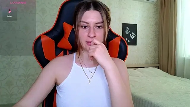 Snapshot of Elishka_ chatting on 07/02/26, 03:06 Elishka online show from 07/02/26, 03:06