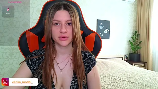 Snapshot of Elishka_ chatting on 07/15/26, 06:07 Elishka online show from 07/15/26, 06:07