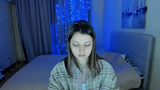 Snapshot of SoniNesti chatting on 12/10/24, 03:33 SoniNesti online show from 12/10/24, 03:33