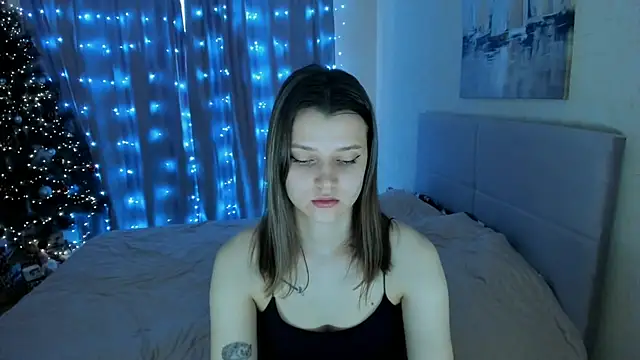 Snapshot of SoniNesti chatting on 01/18/25, 11:00 SoniNesti online show from 01/18/25, 11:00