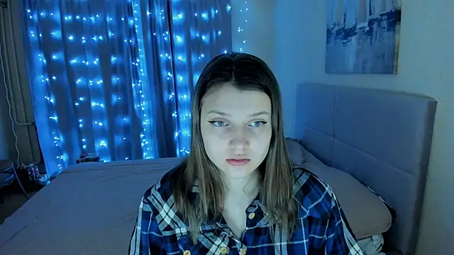 Snapshot of SoniNesti chatting on 01/28/25, 01:05 SoniNesti online show from 01/28/25, 01:05