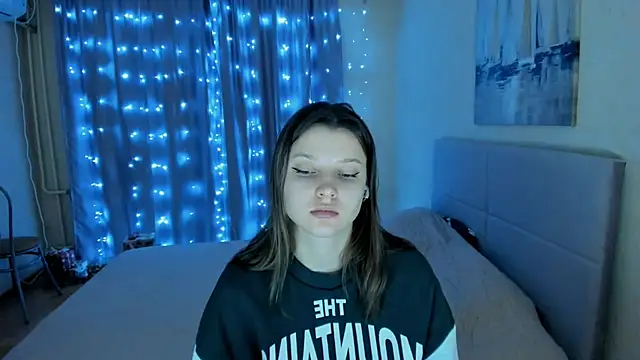 Snapshot of SoniNesti chatting on 01/31/25, 01:12 SoniNesti online show from 01/31/25, 01:12