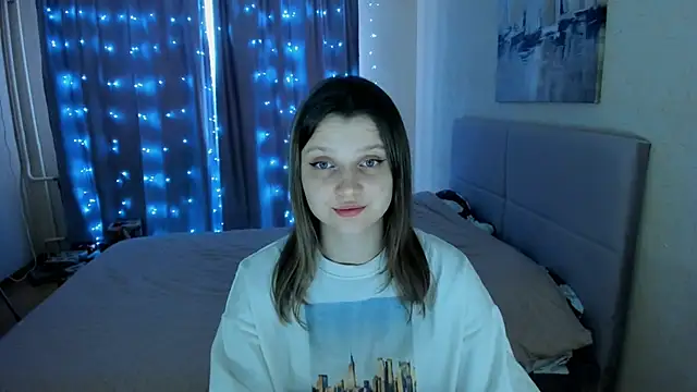 Snapshot of SoniNesti chatting on 02/15/25, 11:50 SoniNesti online show from 02/15/25, 11:50