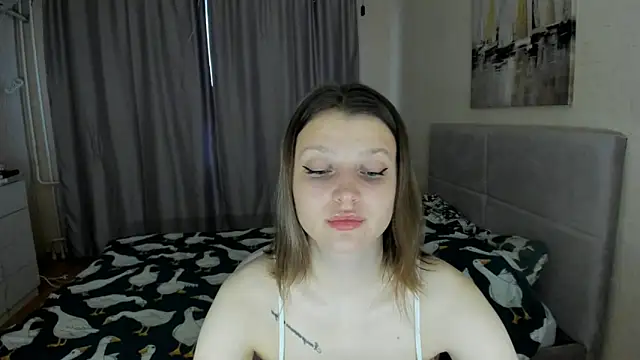 Snapshot of SoniNesti chatting on 09/26/25, 02:43 SoniNesti online show from 09/26/25, 02:43