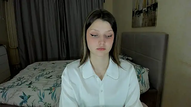 Snapshot of SoniNesti chatting on 10/10/25, 02:49 SoniNesti online show from 10/10/25, 02:49