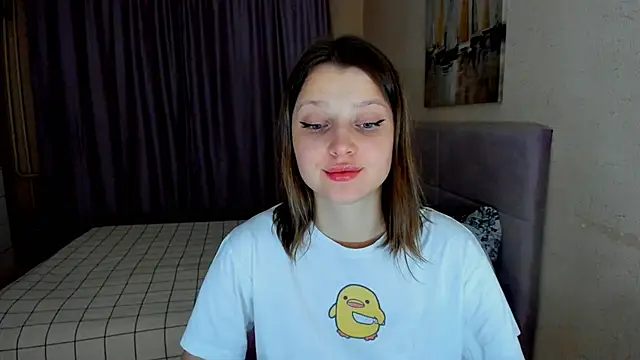 Snapshot of SoniNesti chatting on 11/13/25, 03:55 SoniNesti online show from 11/13/25, 03:55