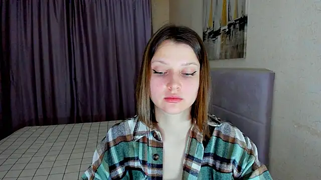 Snapshot of SoniNesti chatting on 11/18/25, 02:54 SoniNesti online show from 11/18/25, 02:54