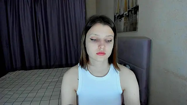 Snapshot of SoniNesti chatting on 11/26/25, 02:51 SoniNesti online show from 11/26/25, 02:51