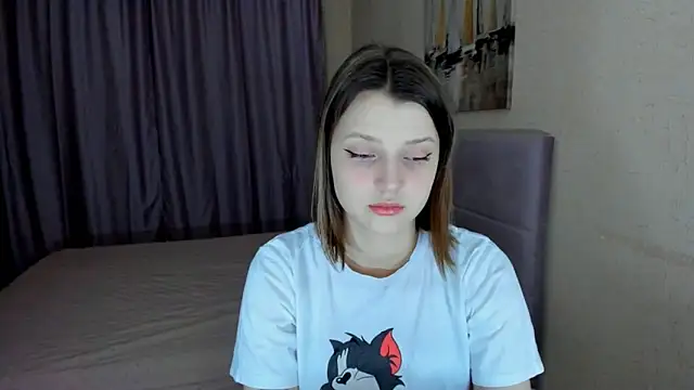 Snapshot of SoniNesti chatting on 12/16/25, 03:06 SoniNesti online show from 12/16/25, 03:06