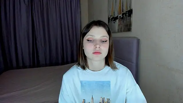 Snapshot of SoniNesti chatting on 12/19/25, 03:52 SoniNesti online show from 12/19/25, 03:52