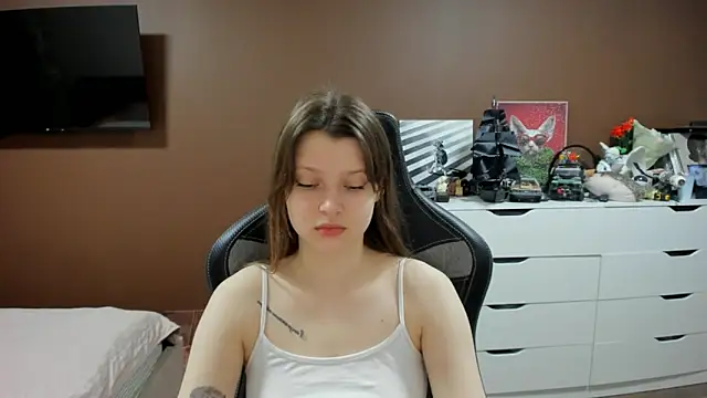 SoniNesti online show from 04/30/26, 02:34