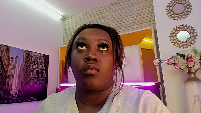 Snapshot of ShaniaBrownn chatting on 11/01/25, 08:00 ShaniaBrownn online show from 11/01/25, 08:00