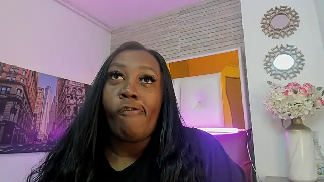 Snapshot of ShaniaBrownn chatting on 11/26/25, 07:37 ShaniaBrownn online show from 11/26/25, 07:37