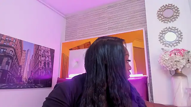 Snapshot of ShaniaBrownn chatting on 11/28/25, 07:49 ShaniaBrownn online show from 11/28/25, 07:49