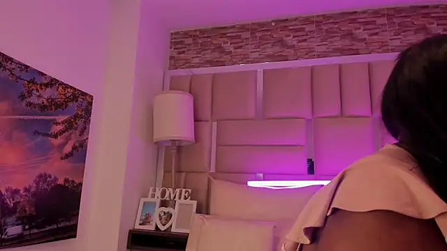 ShaniaBrownn online show from 02/25/26, 07:34