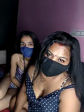 cutee  crazy online show from 11/27/25, 02:08