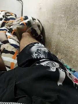 KleberL online show from 12/17/25, 05:02