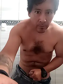 Snapshot of Yimicito chatting on 02/02/26, 03:00 Yimicito online show from 02/02/26, 03:00