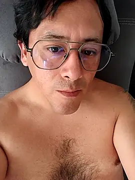 Snapshot of Yimicito chatting on 03/10/26, 09:53 Yimicito online show from 03/10/26, 09:53