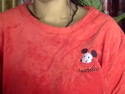 Snapshot of SEXY-MAHI- chatting on 12/12/24, 02:48 SEXY-MAHI- online show from 12/12/24, 02:48