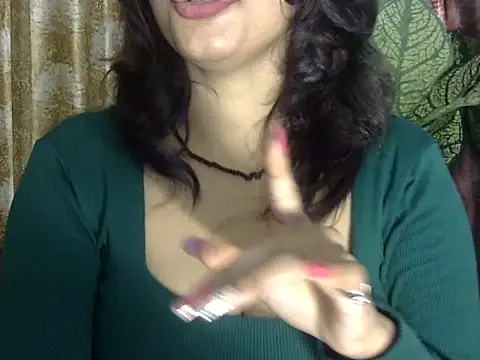 Snapshot of SEXY-MAHI- chatting on 12/12/24, 02:11 SEXY-MAHI- online show from 12/12/24, 02:11