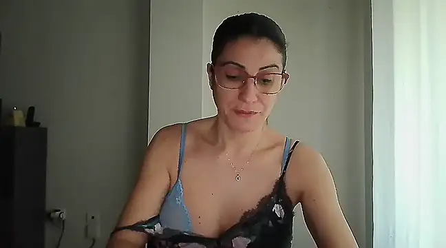 Sanada hot online show from 02/02/25, 08:24