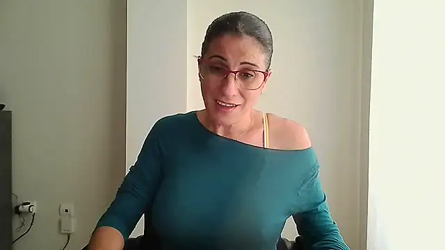 Sanada hot online show from 10/15/25, 01:33