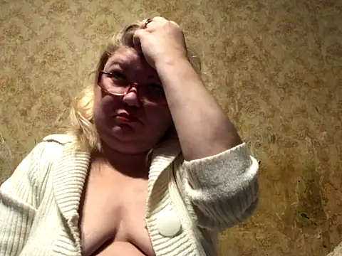 DoraMay online show from 12/04/24, 05:44
