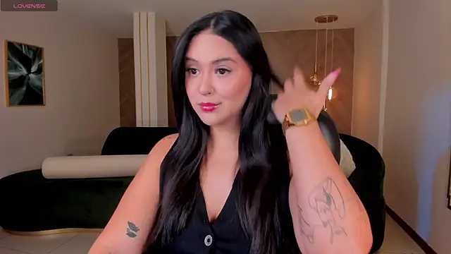 ToriCrossX online show from 12/20/25, 12:12