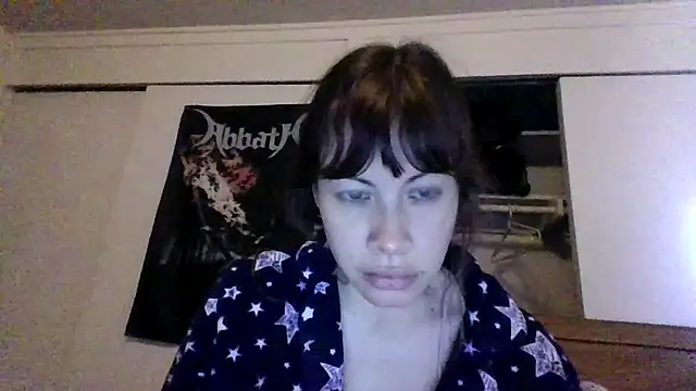 Snapshot of petitedoll29 chatting on 12/06/24, 07:56 petitedoll29 online show from 12/06/24, 07:56