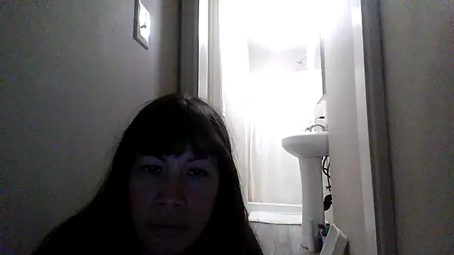 Snapshot of petitedoll29 chatting on 11/08/25, 02:01 petitedoll29 online show from 11/08/25, 02:01